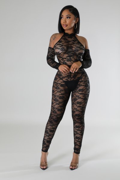 Gezelle Black Lace Set (Pre Order Arrives 1/25)