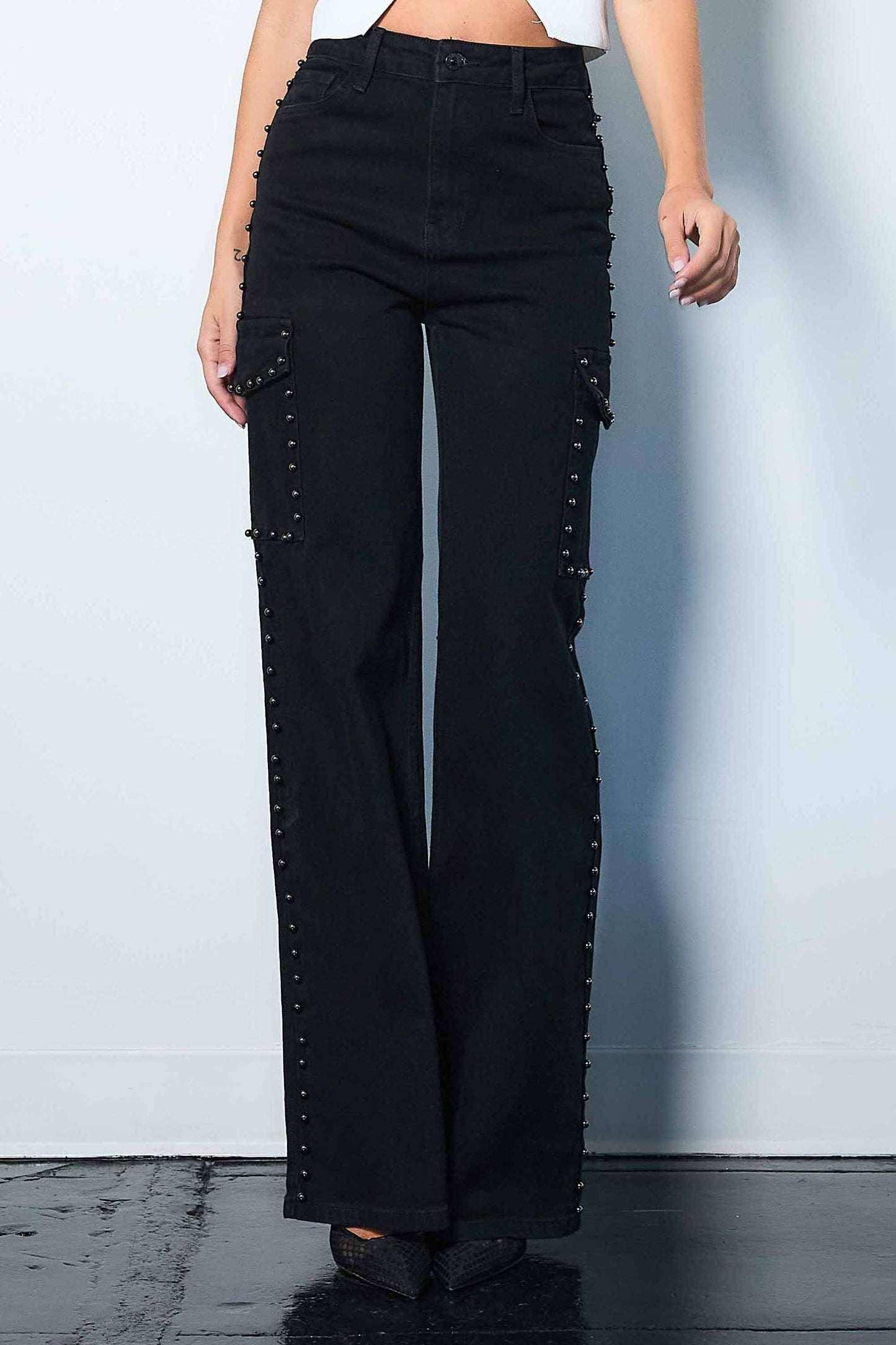 Meli Silver Stud High-Rise Wide Leg Cargo Jeans (Re Stock 10/20)